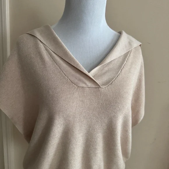 🆕 NWT Pink Rose Cropped Elegant Cream Sweater - XL - Picture 2 of 4